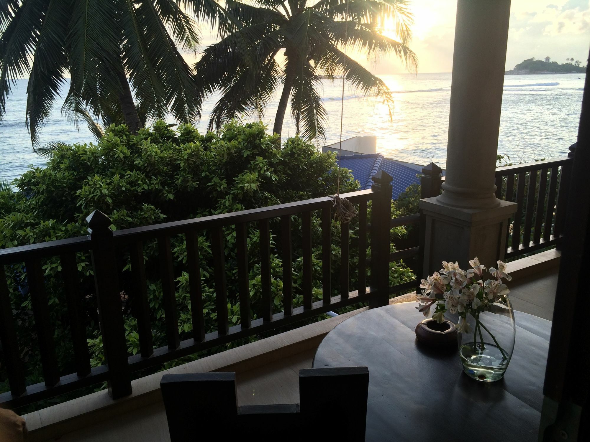 Beach Castle Unawatuna Bagian luar foto