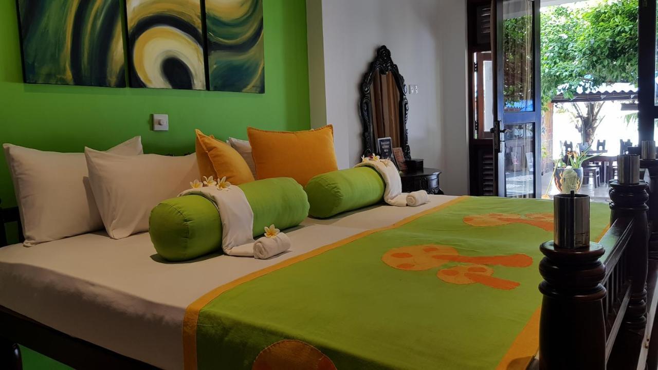 Beach Castle Unawatuna Bagian luar foto