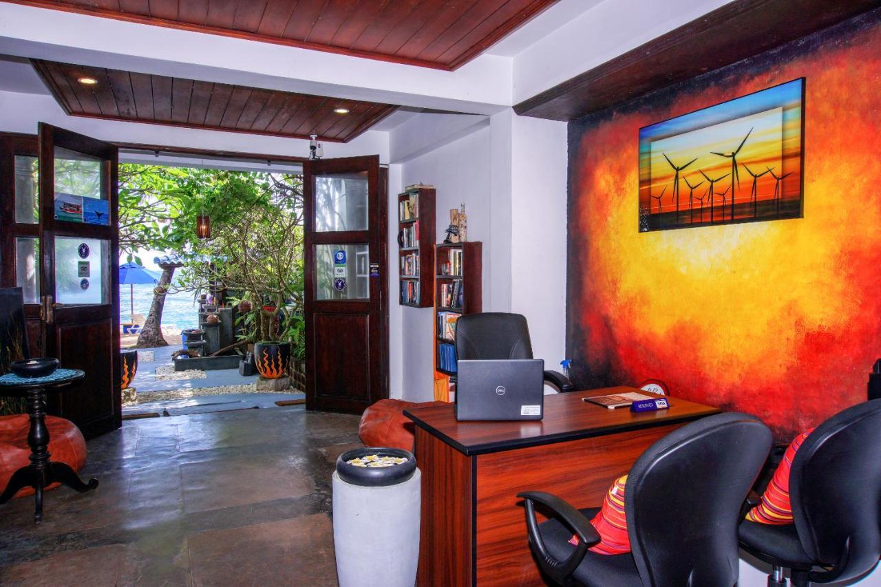 Beach Castle Unawatuna Bagian luar foto